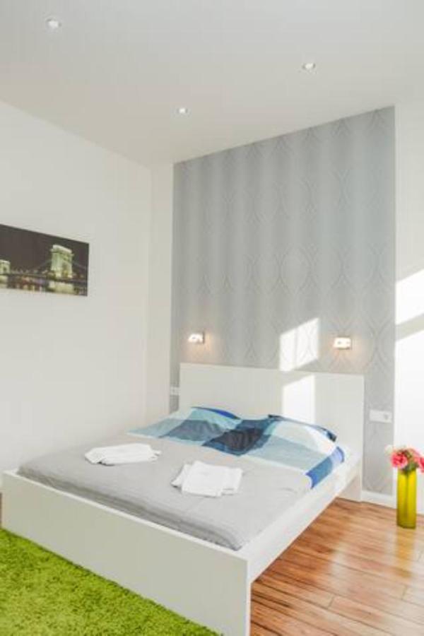 Hi-Bp Design Home Apartments In The Heart Of Budapest Exterior foto